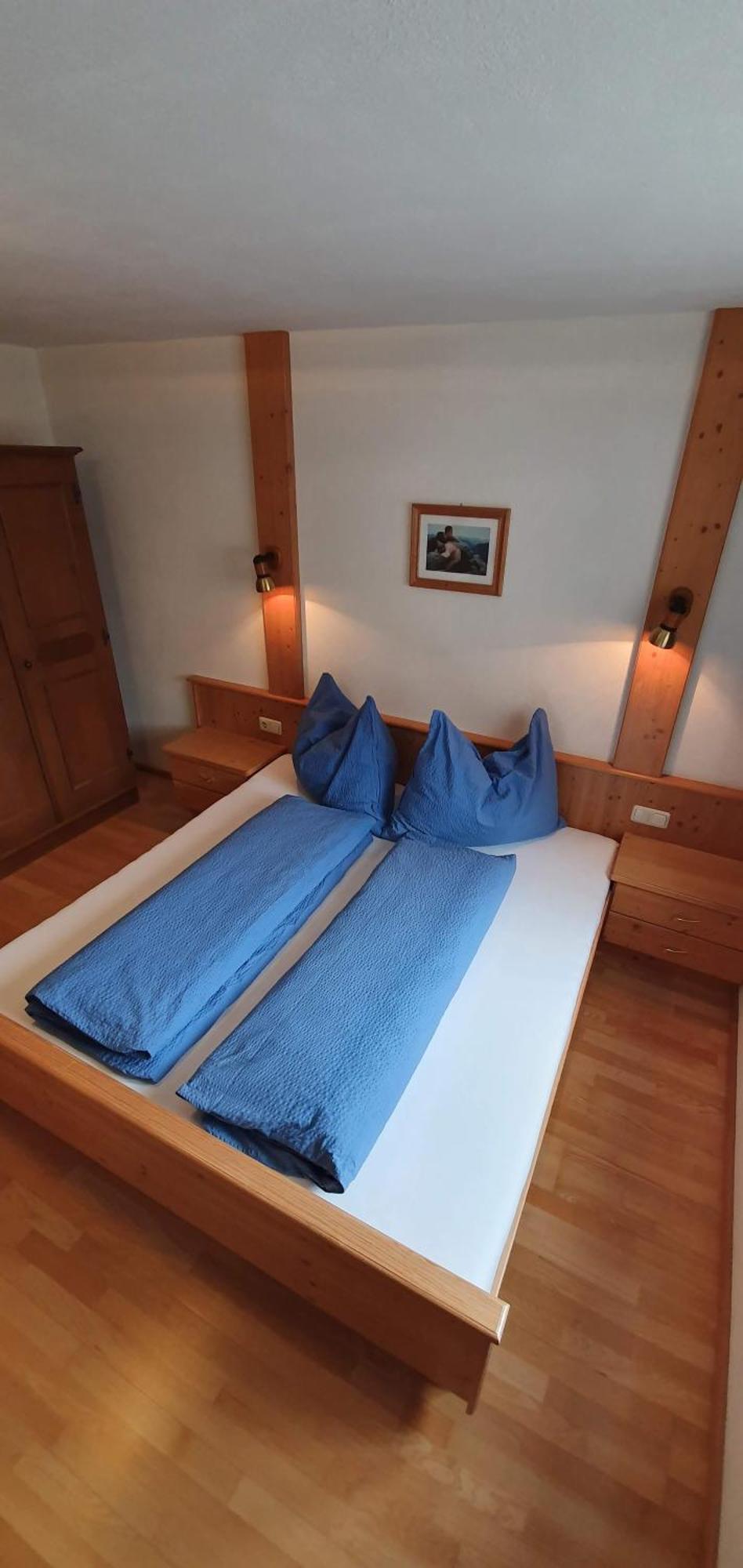 Pension Appartements Via Claudia Lermoos Room photo